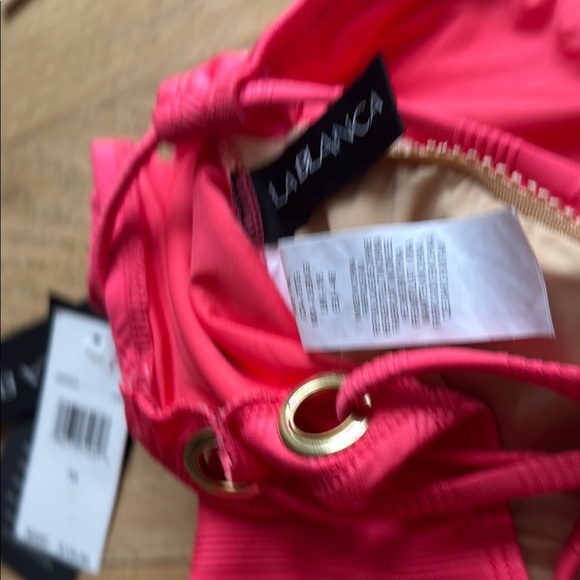 La Blanca one piece vs swimsuit size 14 - Picture 9 of 12